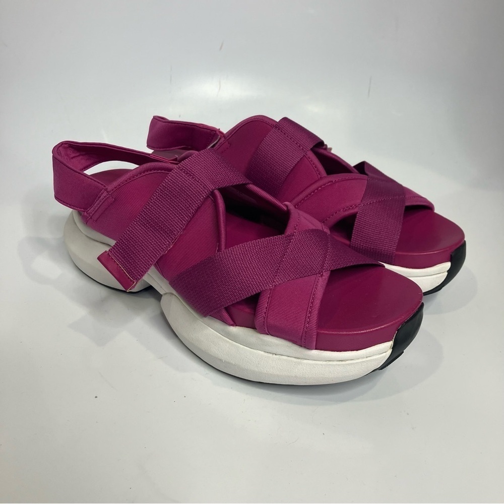 Nurture Roam Canyon sandals in a purple/pink color size 9